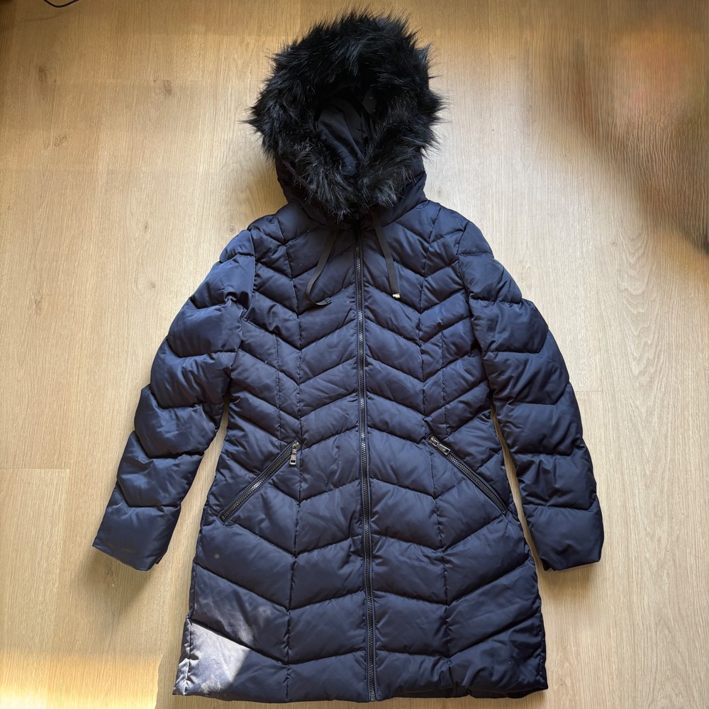 Tahari Womens Navy Blue Chevron Down Puffer Coat Faux Fur Hood Parka Size Medium